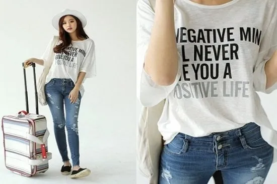 Áo phông và quần jean co giãn là lựa chọn an toàn khi bay