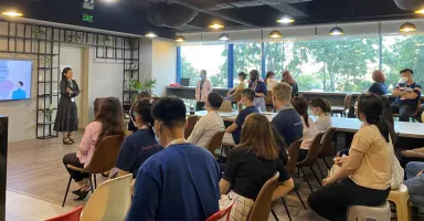 Chuyên gia Trung tâm Tâm lý MindCare tư vấn cho doanh nghiệp