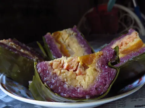 Bánh tét lá cẩm – đặc sản nức tiếng của Cần Thơ