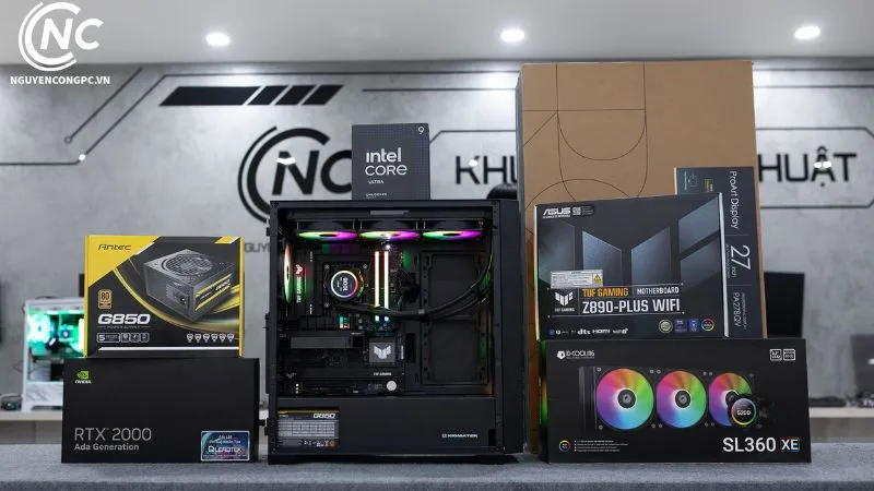 Nhân viên kỹ thuật kiểm tra, tối ưu hiệu năng PC trước khi bàn giao cho khách hàng