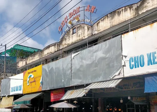 Lối vào Chợ Đồng An 3 trên đường ĐT743B Bình Dương