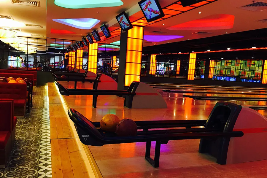 Làn bowling và thiết bị tại Vạn Hạnh Mall