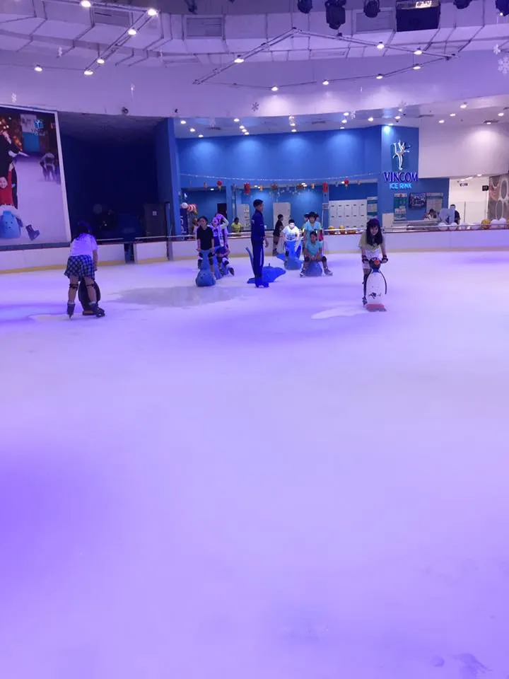Sân băng Vincom Ice Rink Cần Thơ công nghệ Canada, điểm vui chơi trong nhà nổi bật