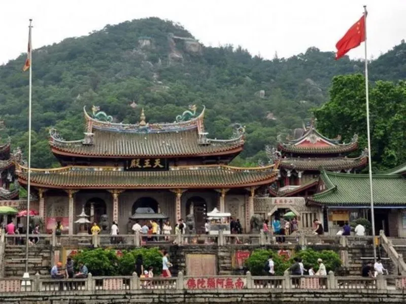 Chùa Nanputuo với kiến trúc cổ kính giữa thiên nhiên Hạ Môn
