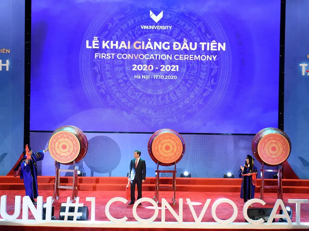 Lễ khai giảng VinUni tại Vinhomes Ocean Park, nhận diện tòa tháp chuông đặc trưng