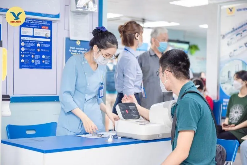 Các hạng mục khám sức khỏe tổng quát xin việc: xét nghiệm máu, nước tiểu, X-quang, siêu âm