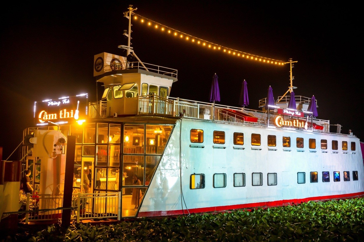 Phòng trà Cầm Thi Cần Thơ: điểm hẹn âm nhạc trên phà