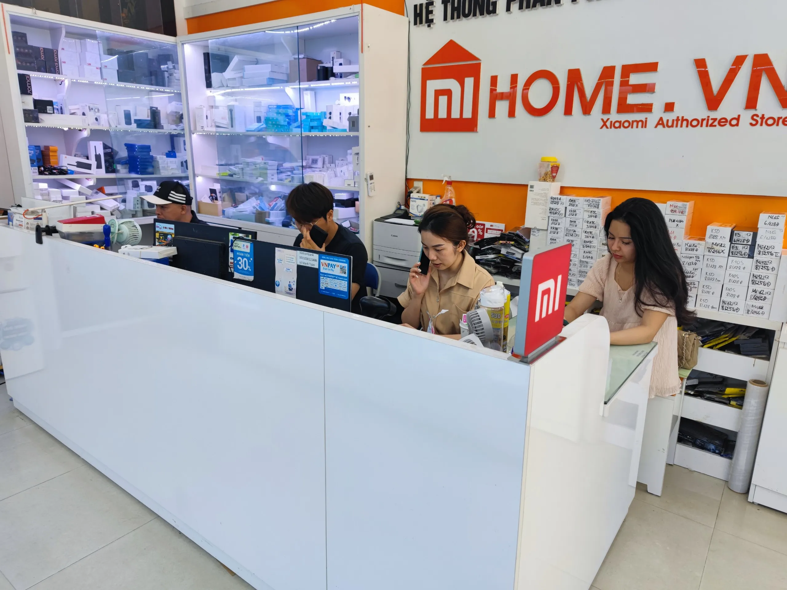 Không gian trưng bày hệ sinh thái Xiaomi tại Hải Phòng