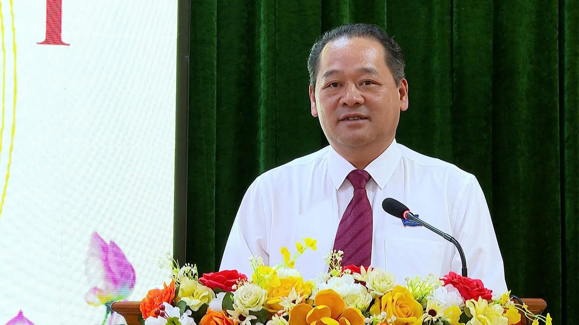 Lãnh đạo tỉnh Lào Cai phát biểu chỉ đạo tại Đại hội xã Chấn Thịnh – nhấn mạnh ba đột phá chiến lược: nguồn nhân lực, chuyển đổi số, hạ tầng