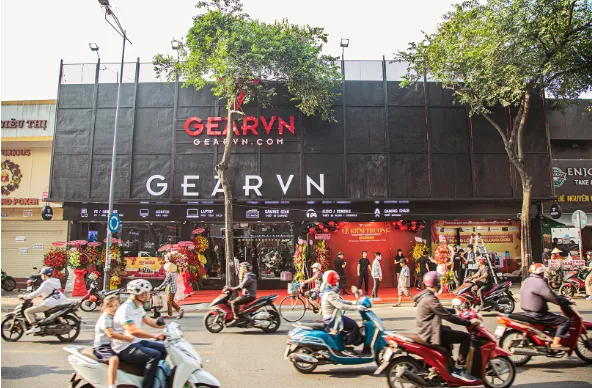 Không gian bán hàng GearVN chuyên laptop gaming