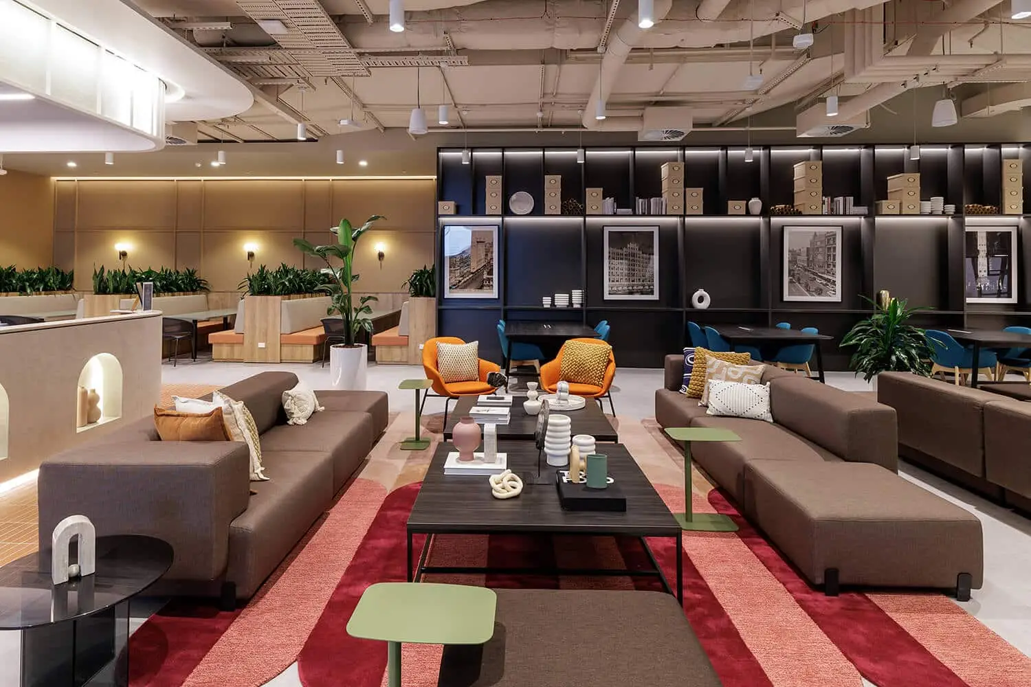 JustCo hỗ trợ tốt nhất để khách hàng tập trung tối đa vào công việc kinh doanh mà không cần lo những yếu tố phát sinh. 