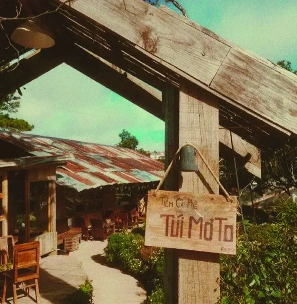 Góc nhìn tổng thể Tiệm Cafe Túi Mơ To ở Đà Lạt