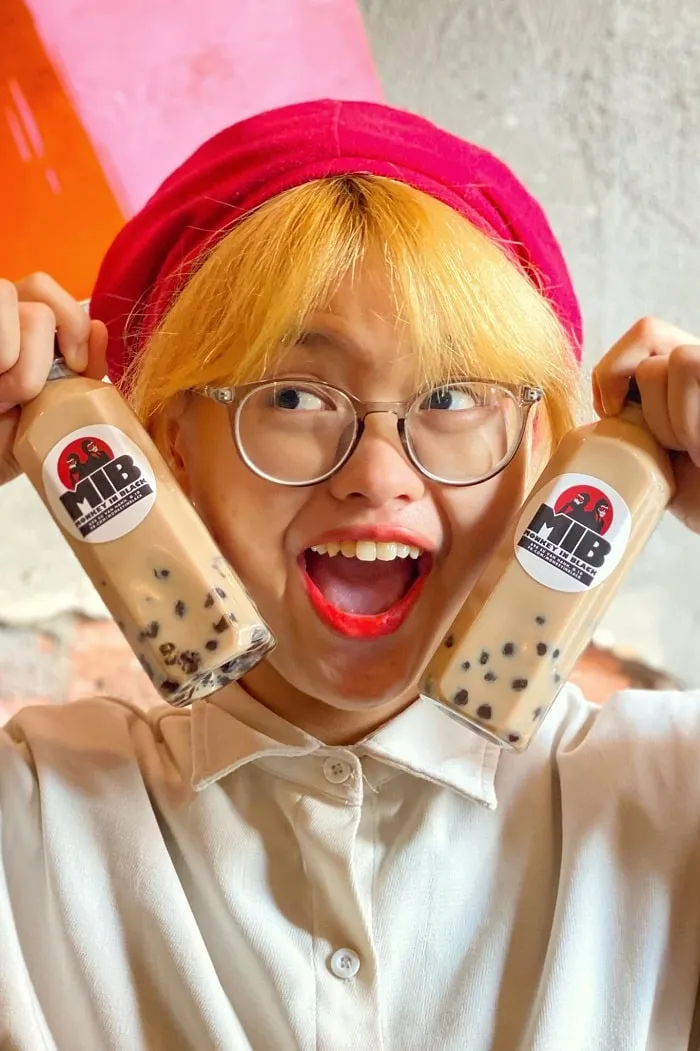 Không gian hiện đại tại Monkey in Black