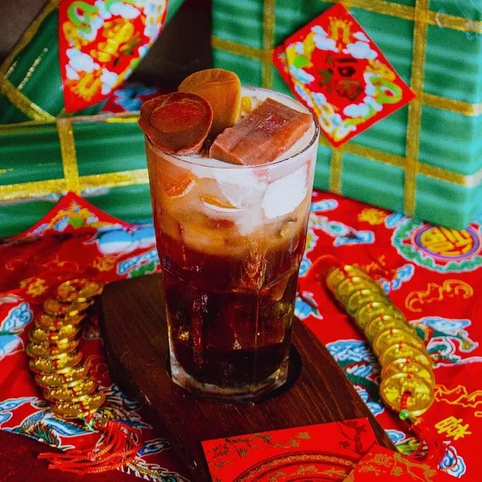 Thức uống “trà thịt kho hột vịt” độc lạ tại Monkey in Black