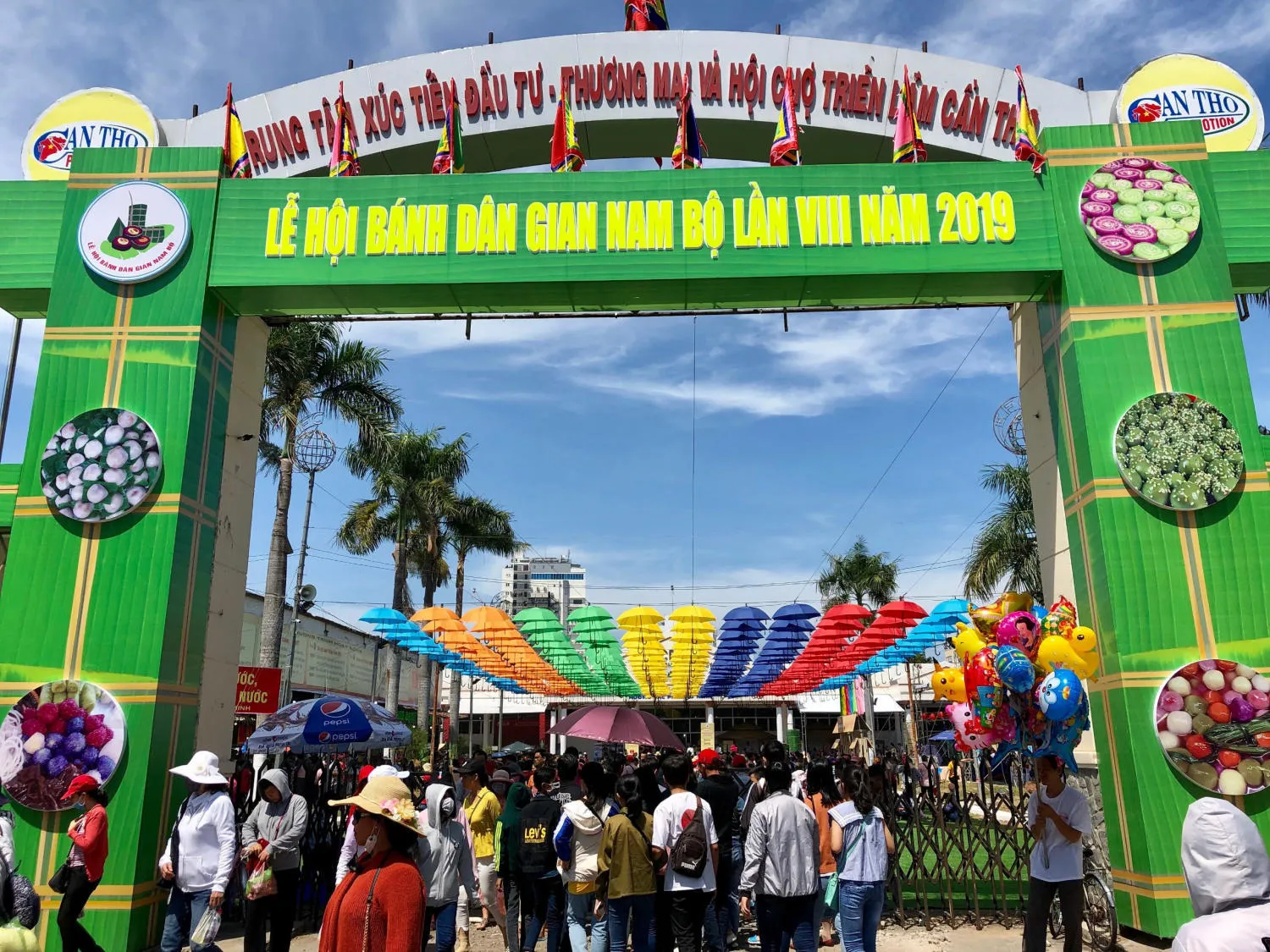 Không khí lễ hội bánh dân gian tại Cần Thơ