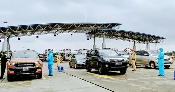 Quầy kiểm soát nhập cảnh tại Sân bay Quốc tế Nội Bài