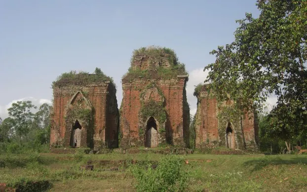 Tháp cổ ở Nam Bộ gợi dấu ấn văn hóa Óc Eo – Phù Nam