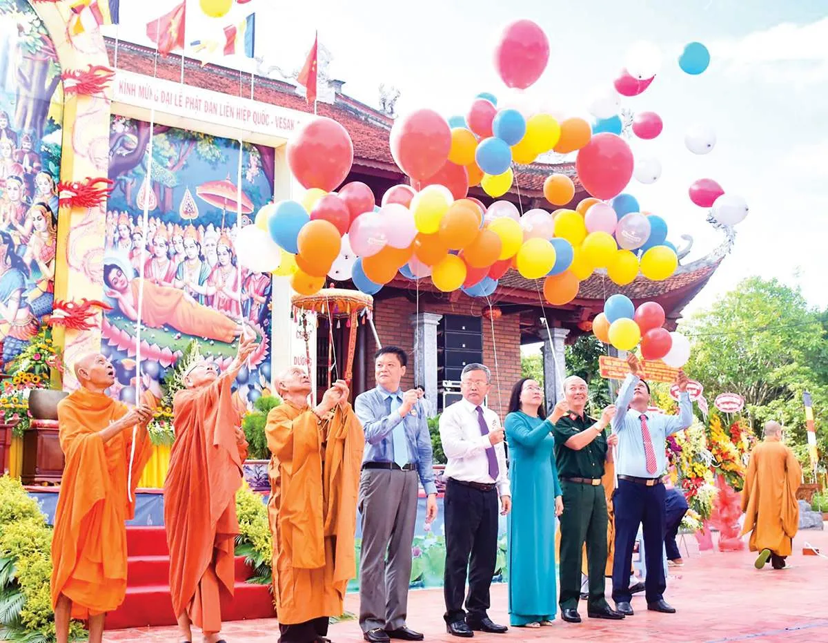 Nghi thức Phật đản trang nghiêm trong chùa Khmer