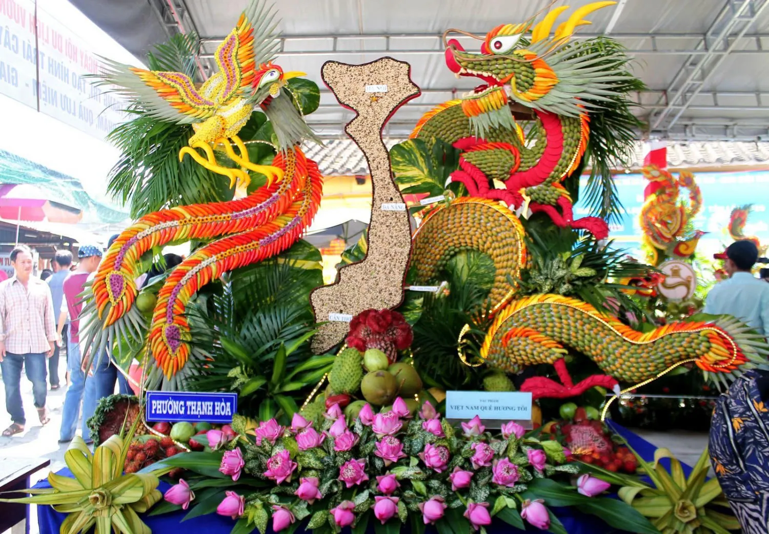 Du khách tham dự Lễ hội trái cây Tân Lộc ở Cần Thơ